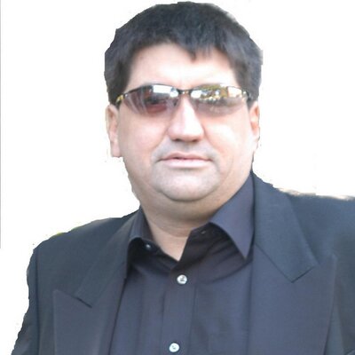 آدم فرونتيراس
